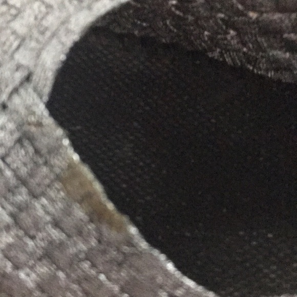 Silver & Black Wedge Slip-On : Size 8 - Picture 10 of 10